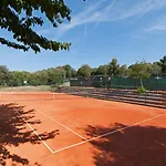 Maistra Amarin Pitches Parque de Campismo