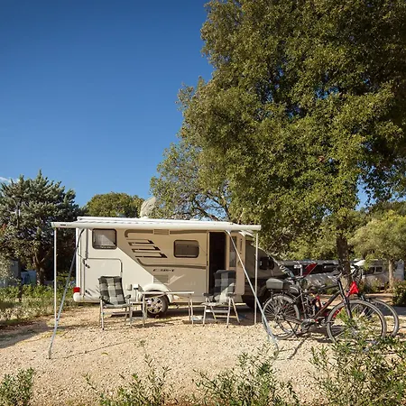 Kamp alanı Maistra Amarin Pitches