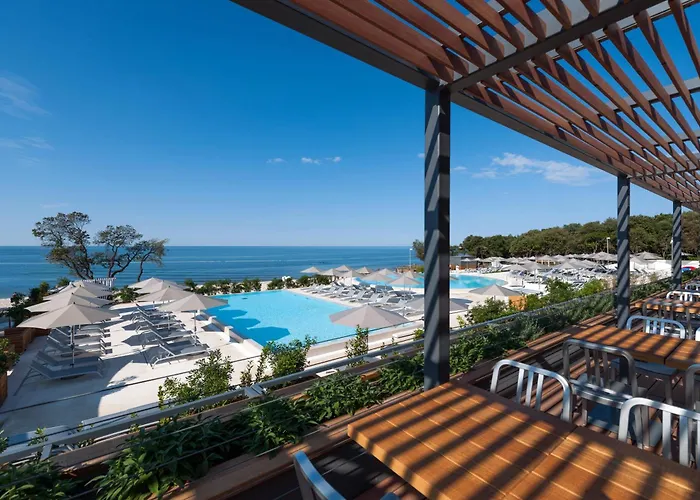 Kamp Maistra Amarin Pitches 4*