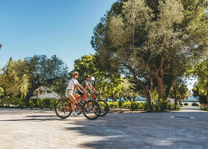 Kamp Maistra Amarin Pitches 4*